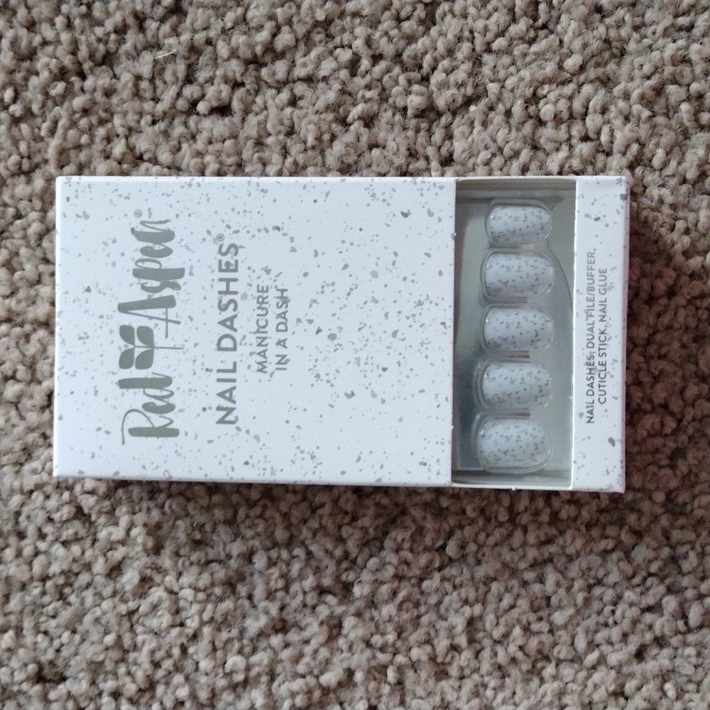 Red Aspen Nail Dashes 💅 ( Santorini Caldera)